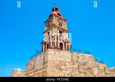 Mittelalterliche Glockenturm in der Stadt Rhodos auf der Insel Rhodos in Griechenland Stockfoto