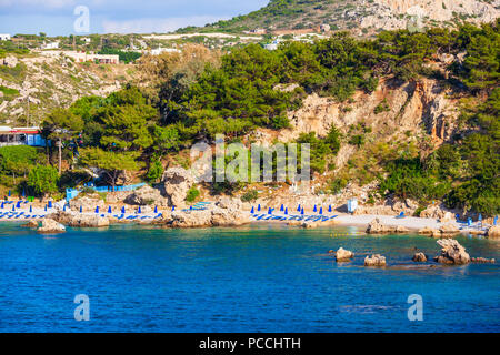 Ladiko Strand und Anthony Quinn Bucht Antenne Panoramaaussicht auf der Insel Rhodos in Griechenland Stockfoto