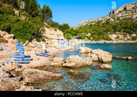 Ladiko Strand und Anthony Quinn Bucht Antenne Panoramaaussicht auf der Insel Rhodos in Griechenland Stockfoto