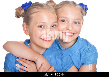 Zwei adorable Zwillingsschwestern Stockfoto