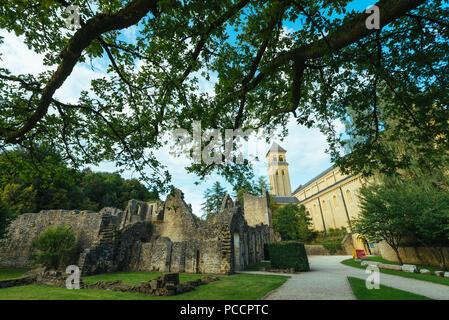 Abtei Orval (Abbaye Notre-Dame d'Orval), Villers-devant-Orval (Orval), Florenville, Provinz Luxemburg, Belgien. Stockfoto