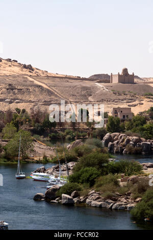 Das Mausoleum des Aga Khan III, Sir Sultan Muhammed Shah, mit Blick auf den Nil bei Assuan, Ägypten. Stockfoto