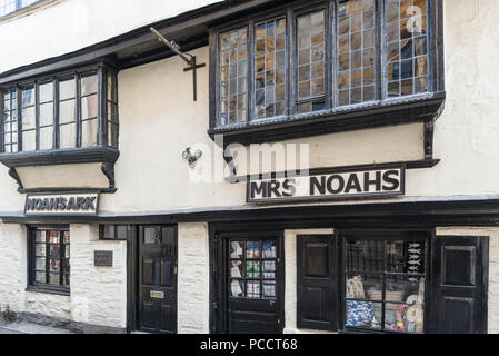 Noahs Arche und Frau Noahs Geschenkeladen in Fowey, Cornwall, England, Großbritannien Stockfoto