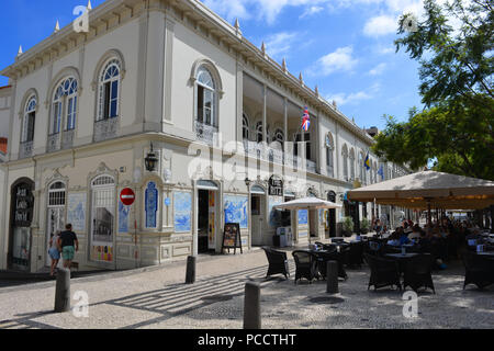 Fassade und außen Cafe des Ritz, Av. Arriaga, Funchal, Madeira, Portugal Stockfoto