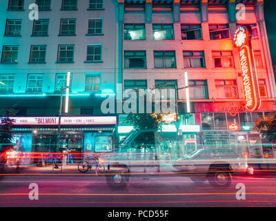 Neon Lichter in der Nacht auf der Granville Street, Vancouver, British Columbia, Kanada, Nordamerika Stockfoto