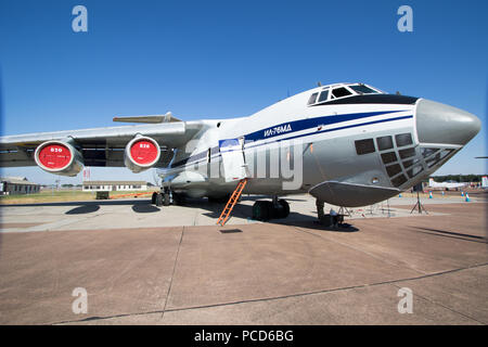 Das Royal International Air Tattoo, RAF Fairford, Gloucestershire, UK. 15. Juli 2018. Die jährliche Veranstaltung auf den letzten Tag, bringt einen Rekord von 185000 vi. Stockfoto