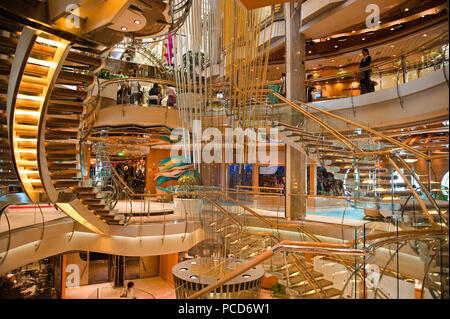 Interieur auf Royal Caribbean Voyager of the Seas Kreuzfahrt Stockfoto