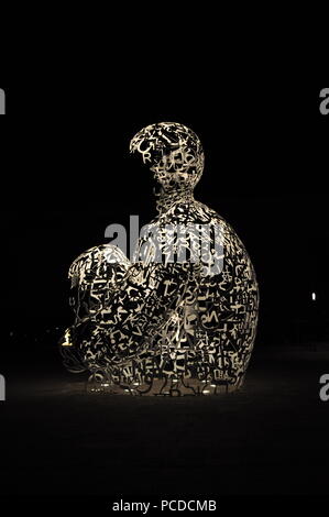 Körper des Wissens durch Jaume Plensa, Goethe Universität Frankfurt am Main, Deutschland Stockfoto