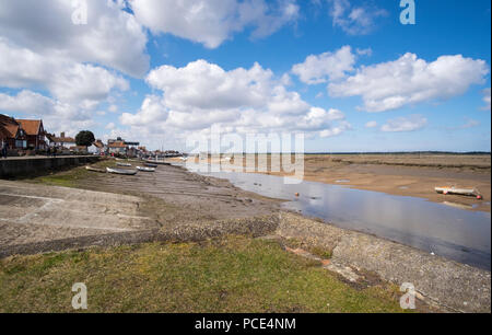 Ebbe Küste an der Brunnen neben dem Meer, North Norfolk, East Anglia, Großbritannien Stockfoto