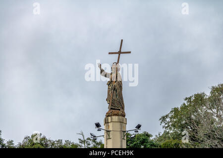 Christus Statue auf der Oberseite des Cerro San Bernardo Hill - Salta, Argentinien Stockfoto