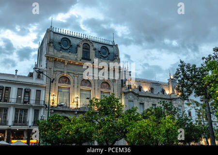 American Cultural Center Gebäude in der Nähe der Plaza 9 de Julio Square - Salta, Argentinien Stockfoto