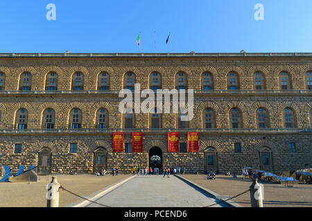 Florenz, Italien - 13. Oktober 2017: Palazzo Pitti Fassade Stockfoto