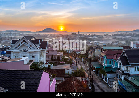 Hi aufstieg Blick auf einen Sonnenaufgang in Dalat Vietnam. Stockfoto