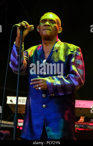 Ken Boothe auf der Hauptbühne bei womad am Donnerstag, 26. Juli 2017 in Charlton Park, Wiltshire statt. Bild: Ken Boothe OD ist ein jamaikanischer Sänger. Stockfoto