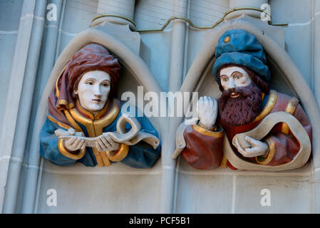 Berner Münster, das Figuren bin Muensterportal, Bern, Schweiz, Kanton Schweiz, Europa, Berner Münster Stockfoto