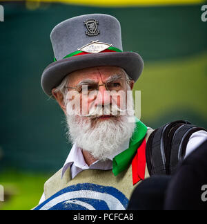 Nahaufnahme des bärtigen Morris Tänzerin in Shepton Mallet in Somerset, Großbritannien am 31. Mai 2012 Stockfoto