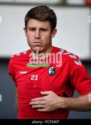 Freiburg, Deutschland. 02 Aug, 2018. Dominique Heintz der SC Freiburg auf der Tonhöhe. Quelle: Patrick Seeger/dpa/Alamy leben Nachrichten Stockfoto