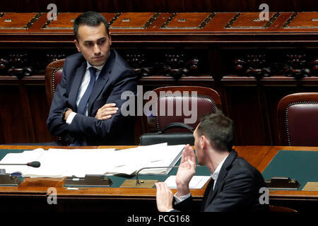 Luigi Di Maio e Claudio Cominardi Roma 02/08/2018. Kamera. Discussione generale sul Decreto Dignita'. Rom August 2 2018. Kammer der Abgeordneten. Diskussion über "würde Dekret". Foto Samantha Zucchi Insidefoto Stockfoto