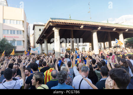 Granollers, Katalonien, Spanien, 3. Oktober 2017: ruhigen Menschen aus Protest gegen die spanische Polizei Intervention am 1. Oktober in Katalonien Referendum. Stockfoto