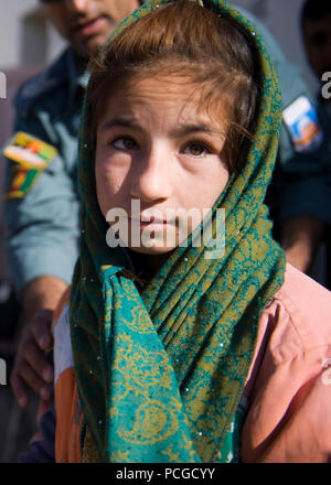 Ein afghanisches Mädchen Posen für ein Stockfoto