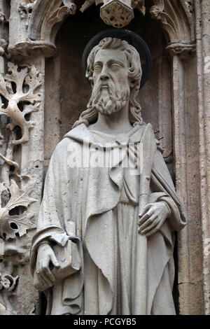 Apostel, Statue auf dem Portal der Kirche Saint Merri, Paris, Frankreich Stockfoto