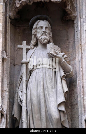 Apostel, Statue auf dem Portal der Kirche Saint Merri, Paris, Frankreich Stockfoto