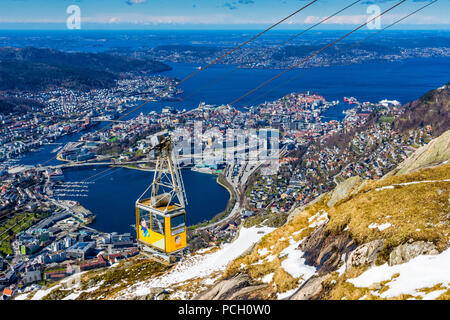 Der frühe Frühling auf Mt Ulriken in Bergen, Norwegen Stockfoto