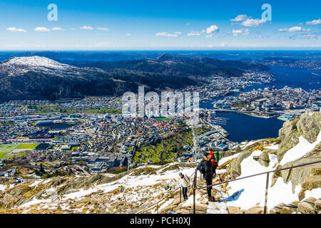 Der frühe Frühling auf Mt Ulriken in Bergen, Norwegen Stockfoto