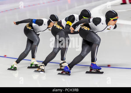 Japanische Frauen Miho Takagi Ayano Sato #1, #3, #4 Nana Takagi konkurrieren im Eisschnelllauf Damen Team pursuit Viertelfinale bei den Olympischen Winterspielen Stockfoto
