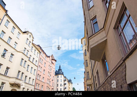 Vasastan typische jahrhundert alte Gebäude in Gelb reibeputz in Stockholm, Schweden. Stockfoto