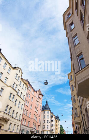 Vasastan typische jahrhundert alte Gebäude in Gelb reibeputz in Stockholm, Schweden. Stockfoto