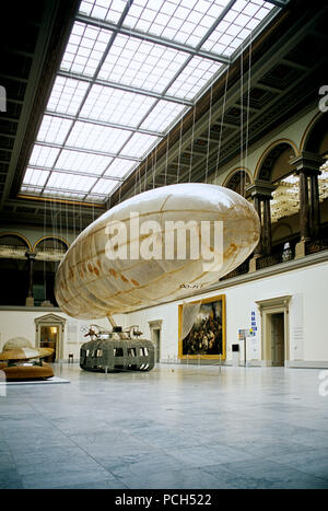 Panamarenko übersicht Ausstellung im Museum der Schönen Künste, Brüssel (Belgien, 14/11/2005) Stockfoto