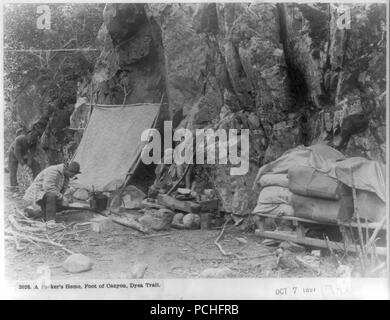 Alaska - KLONDIKE - 1897 -' ist ein Packer home, Fuß von Canyon, Dyea Trail' Stockfoto