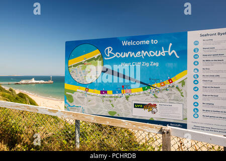 Der West Cliff Zig Zag, ein Weg zum Strand in Bournemouth, Dorset, Großbritannien. Stockfoto