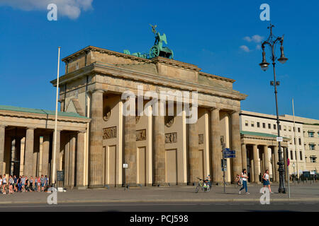 Brandenburger Tor, Platz des 18. Maerz, Mitte, Berlin, Deutschland Stockfoto