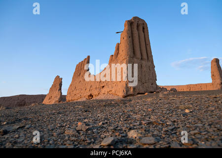 Ruinen von Djanpik qala: 9. und 10. Jahrhunderts Khorezm fotress am rechten Ufer des Flusses Amudarja in Karakalpakstan region Usbekistan gelegen Stockfoto