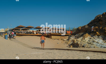 Strand von Guincho bei Cascais, Portugal, einem beliebten Kitesurf Spot Stockfoto