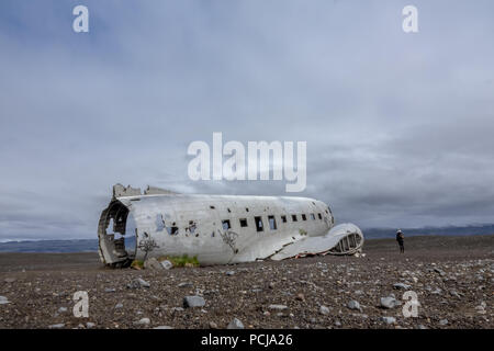Vik, Iceland-June 11, 2018: Im November 21, 1973 Die US-Navy Douglas R4D-8, Super DC-3 im Süden von Island abgestürzt, Wegen starker Vereisung. Es ist ein Pop Stockfoto
