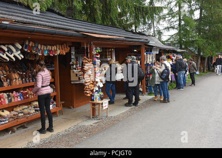 Marktstände Händler auf Gubalowka Park Zakopane Polen Stockfoto