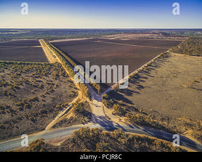 Schönen Weinberge der Riverland Region in South Australia - Luftbild Stockfoto