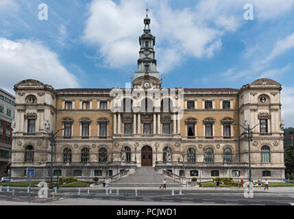 Fassade des Bilbao Rathaus auf der Plaza Ernesto erkoreka, Bilbao, Spanien. Stockfoto