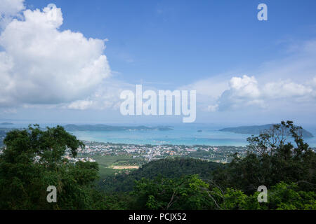 Big Buddha Phuket, das ist eines der wichtigsten und revere Sehenswürdigkeiten auf der Insel. Stockfoto