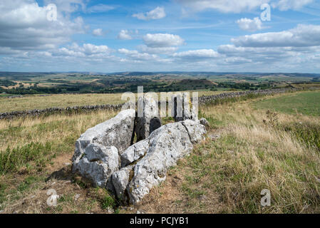 Fünf Brunnen chambered Cairn, Taddington, Derbyshire, England. Reste einer megalithischen Grab dachte das höchste Beispiel seiner Art in Großbritannien zu werden. Stockfoto