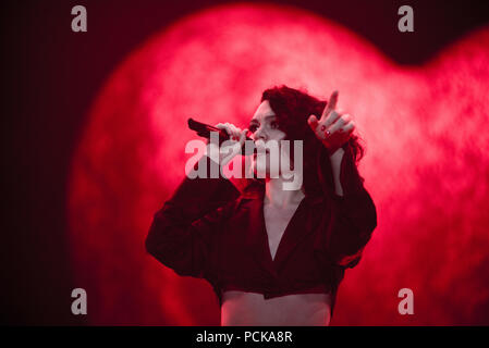 BONTIDA, Rumänien - 22 JULI 2018: Sängerin Madonna und ihre Band live auf der Bühne des wichtigsten Electric Castle Festival Stockfoto