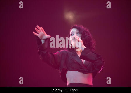 BONTIDA, Rumänien - 22 JULI 2018: Sängerin Madonna und ihre Band live auf der Bühne des wichtigsten Electric Castle Festival Stockfoto