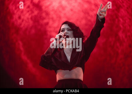 BONTIDA, Rumänien - 22 JULI 2018: Sängerin Madonna und ihre Band live auf der Bühne des wichtigsten Electric Castle Festival Stockfoto