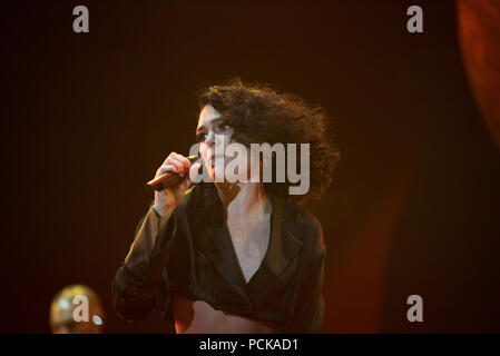 BONTIDA, Rumänien - 22 JULI 2018: Sängerin Madonna und ihre Band live auf der Bühne des wichtigsten Electric Castle Festival Stockfoto