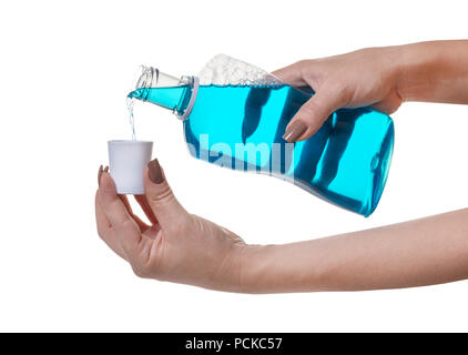 Flasche mit hygienischen Produkt in der Hand auf weißem Hintergrund isoliert Stockfoto