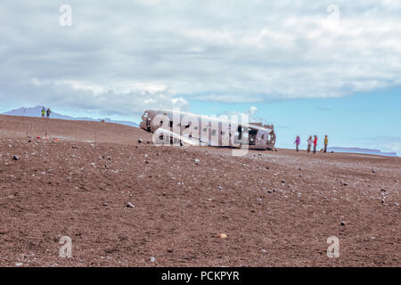 Vik, Iceland-June 11, 2018: Im November 21, 1973 Die US-Navy Douglas R4D-8, Super DC-3 im Süden von Island abgestürzt, Wegen starker Vereisung. Es ist ein Pop Stockfoto