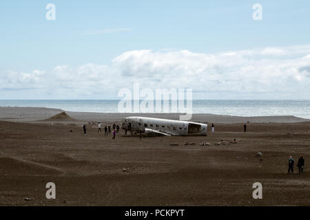 Vik, Iceland-June 11, 2018: Im November 21, 1973 Die US-Navy Douglas R4D-8, Super DC-3 im Süden von Island abgestürzt, Wegen starker Vereisung. Es ist ein Pop Stockfoto